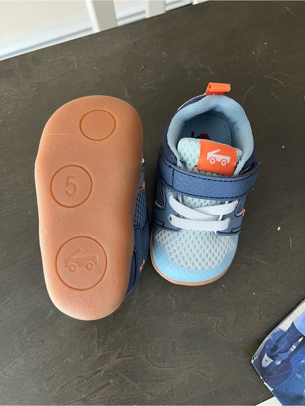 See Kai Run, Viento Mini First Walker Sneakers - Picture 3 of 3